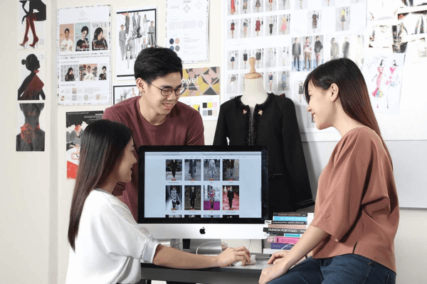 Kinh doanh quần áo online là lựa chọn phổ biến với sinh viên, vốn đầu tư thấp